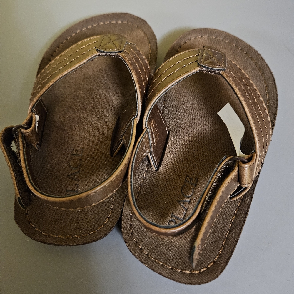 PLACE Slippers